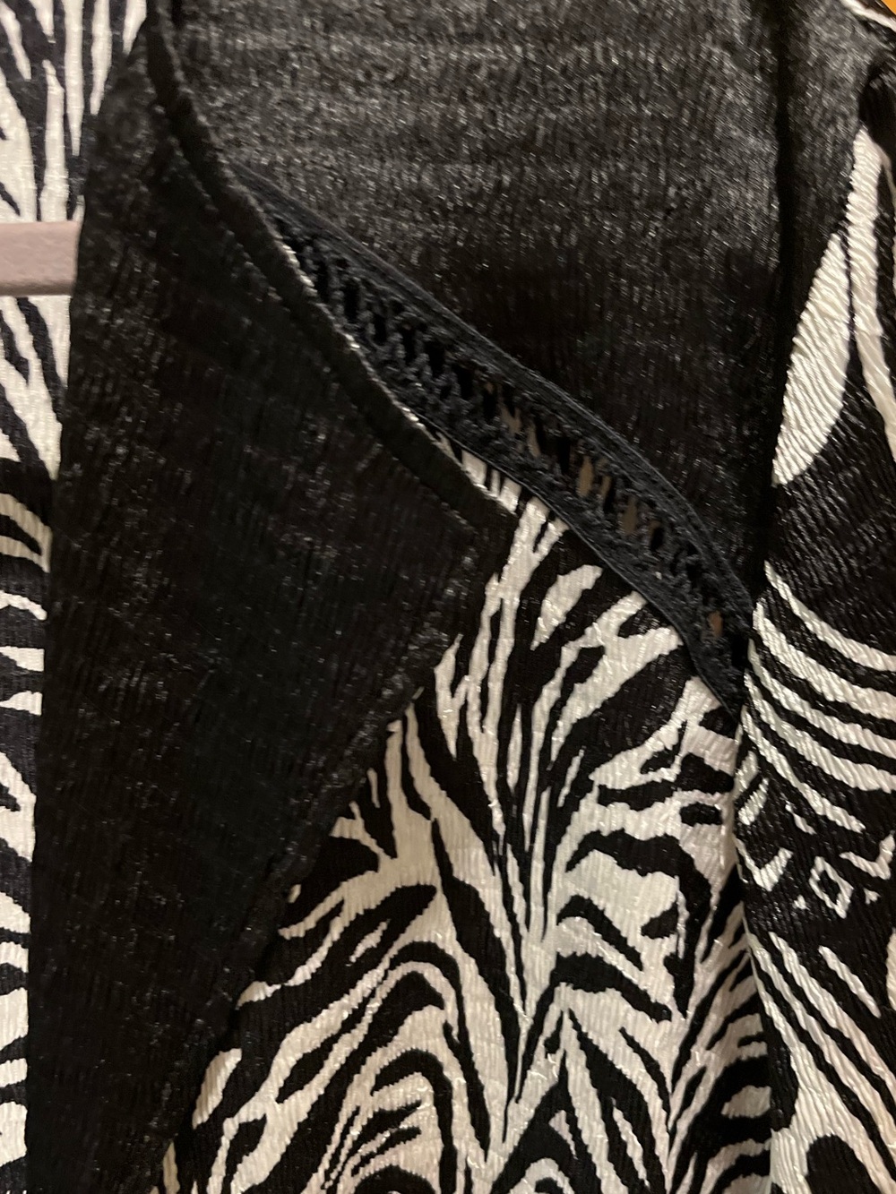 19. WOMENS CHICO’S 3/XL DETAIL JACKET - Picture 5 of 7